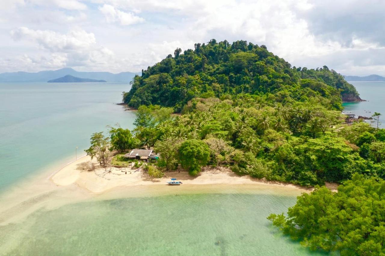 Reggae Island Private Island Hotel Koh Phayam Exterior foto